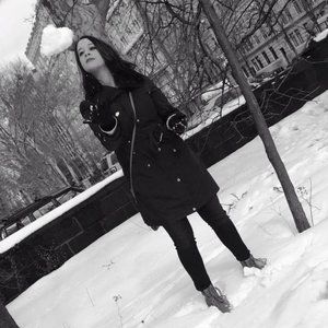 Meet your Poshers, Sherry & Kaley